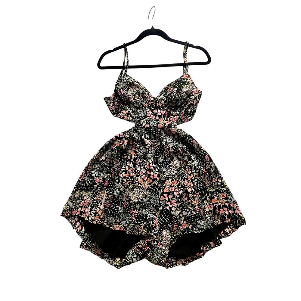 Sky to Moon Romper Women S Floral Sweetheart Tie Front Flowy Summer Romance NWOT
